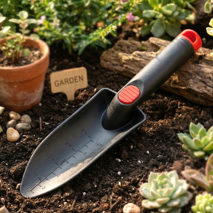 Lightweight hand garden trowel