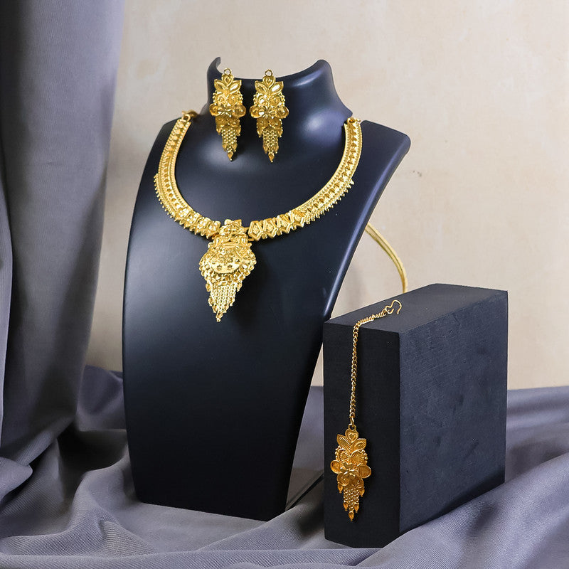 Luxurious Gold-Plated Crescent Necklace Set with Traditional Floral Craftsmanship