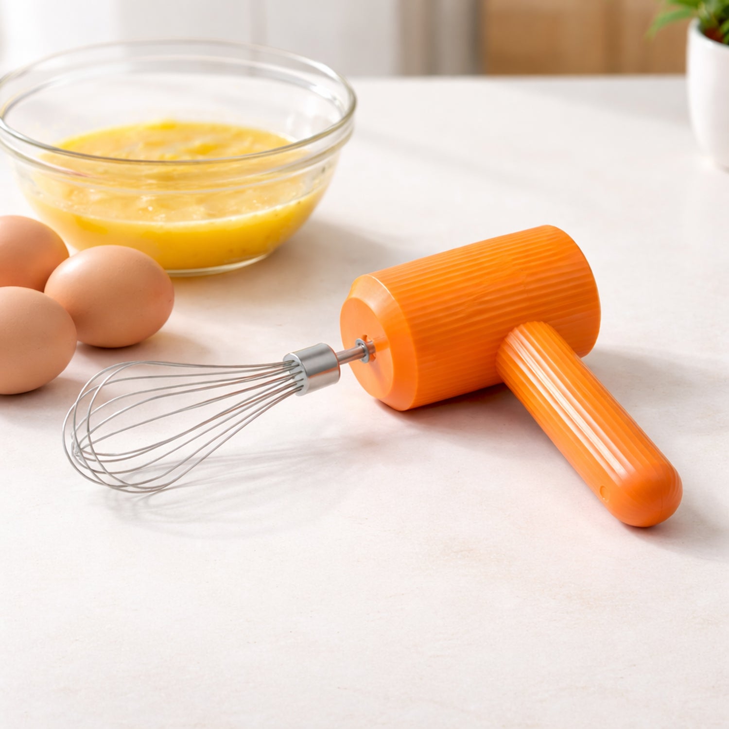 Electric handheld egg beater whisk