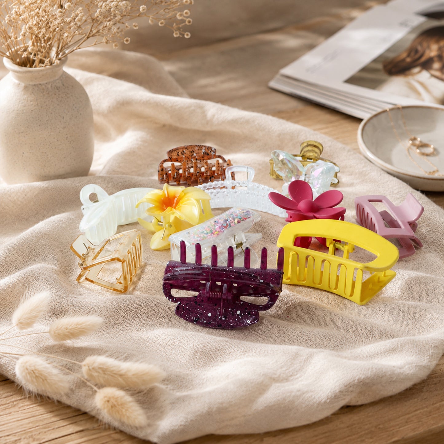Plastic Stylish Flower Hair Clip Claw Clutcher Mix Design (1 Pc)