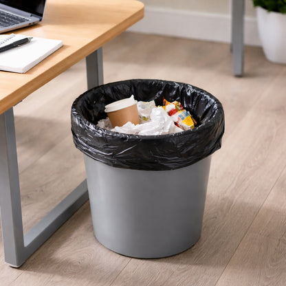 Strong trash bags roll suitable for wet and dry waste disposal
