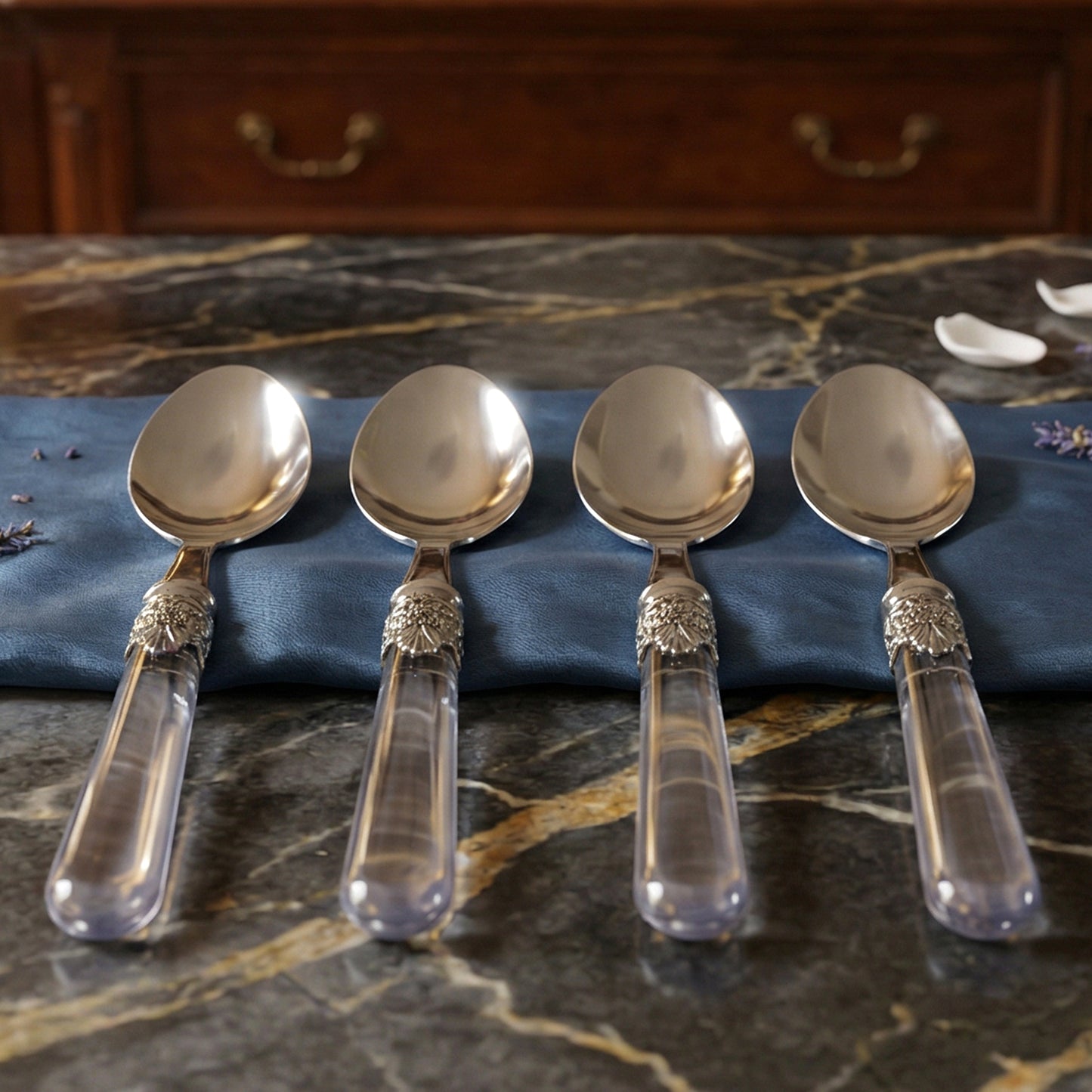 Table serving spoon set