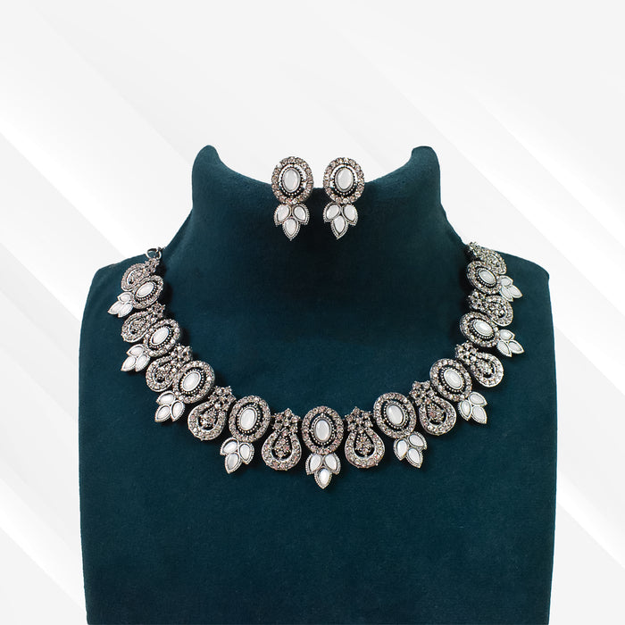 Elegant Diamond Necklace Set