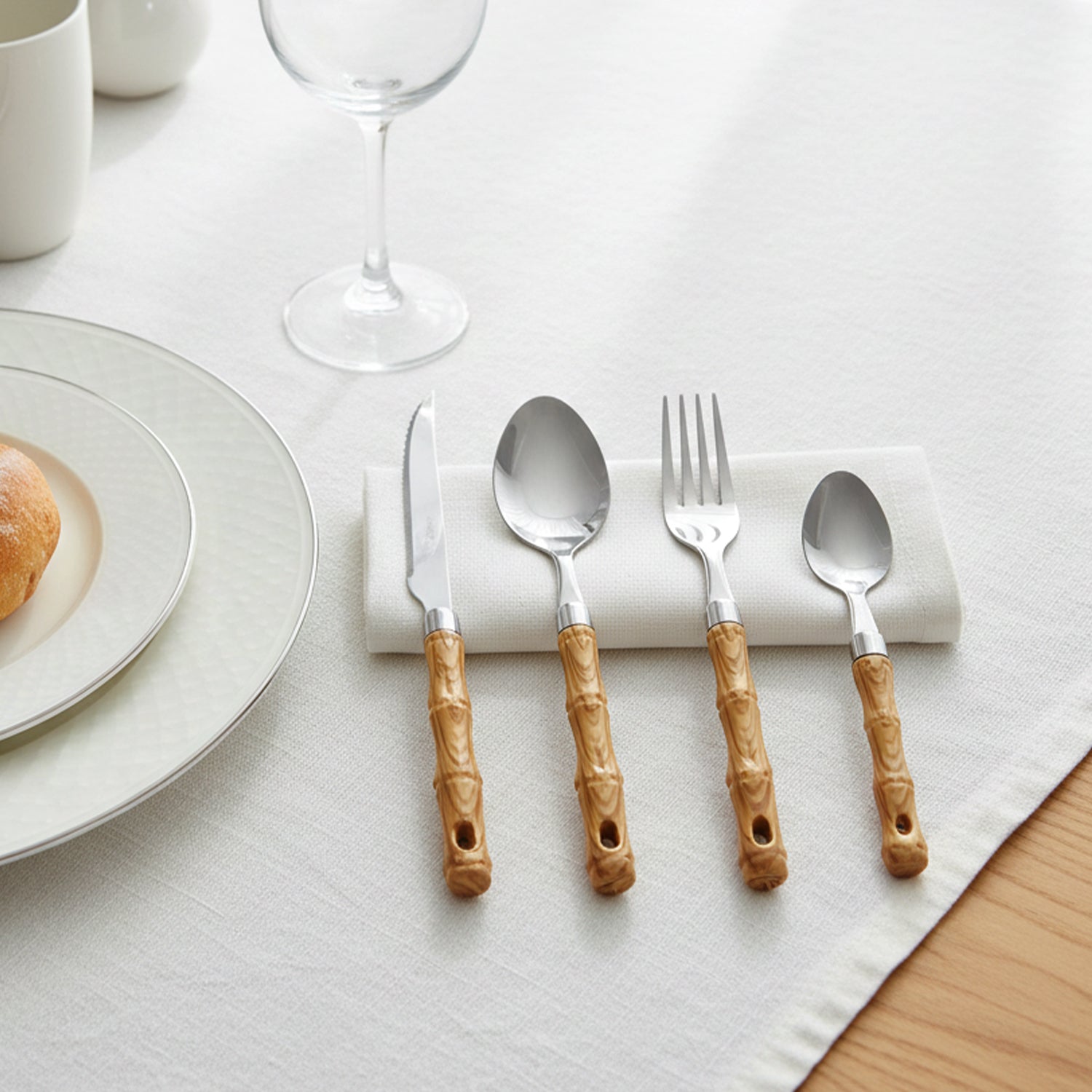 Durable steel dinner set