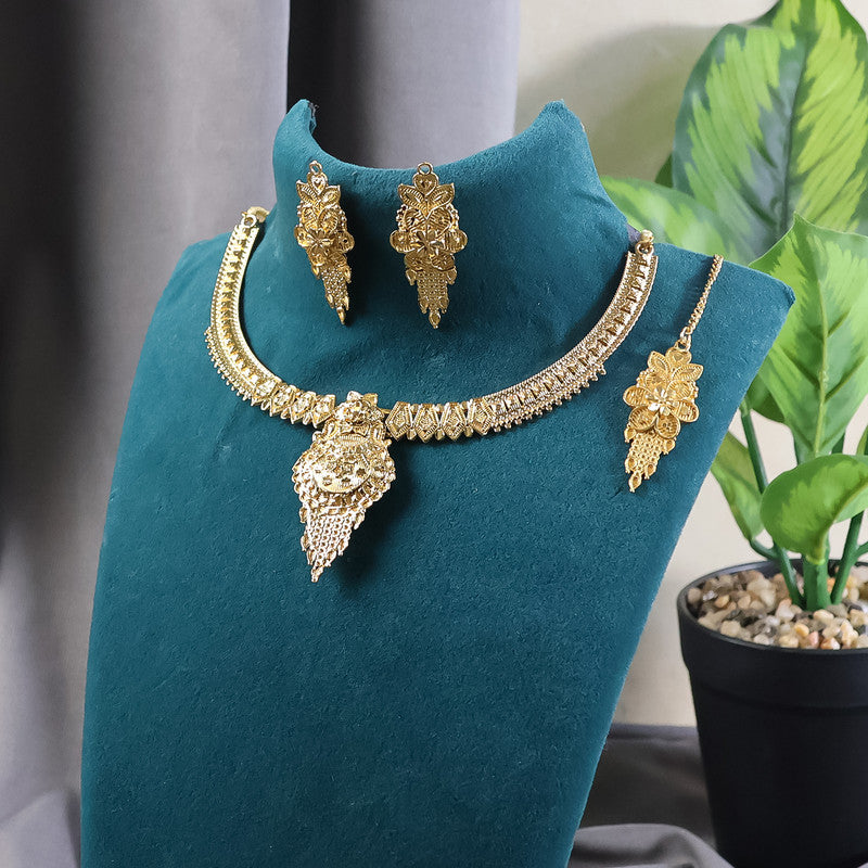 Luxurious Gold-Plated Crescent Necklace Set with Traditional Floral Craftsmanship