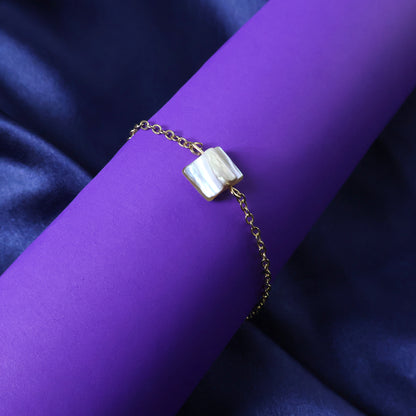 Adjustable clasp of the chain bracelet