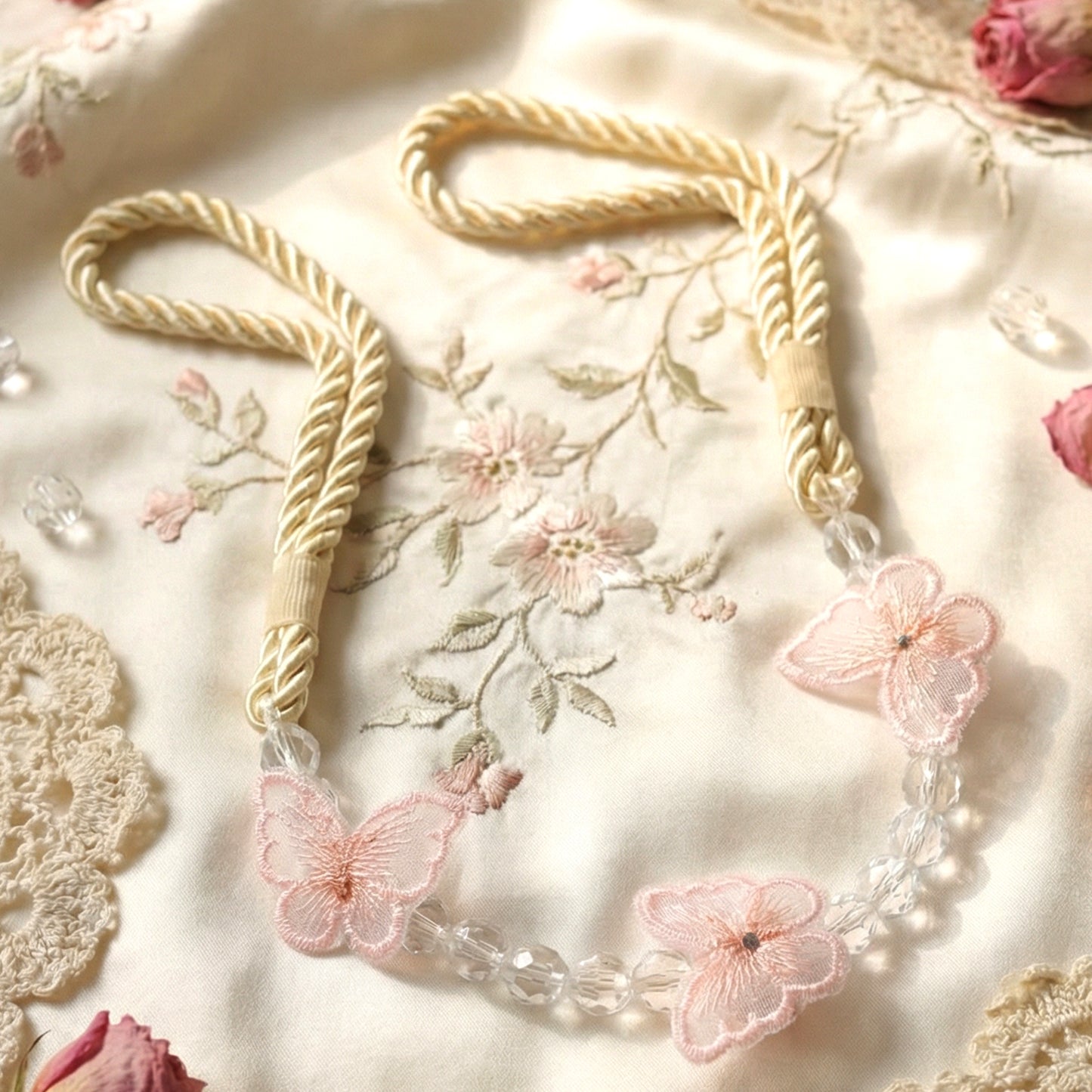 Luxury Floral Beaded Curtain Tieback (1 Pc)