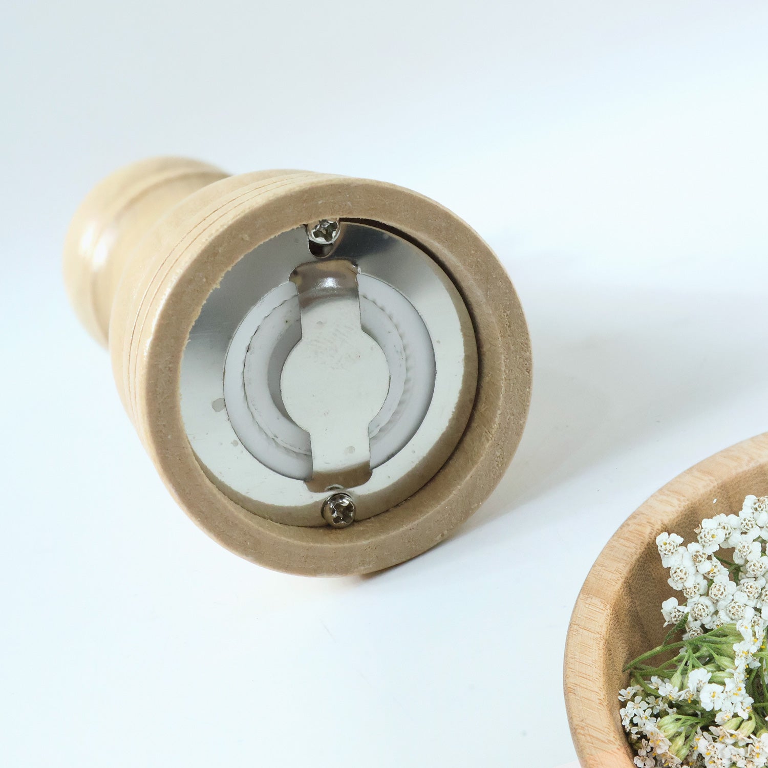 Classic Wooden Manual Pepper Grinding Mill  (1 Pc)