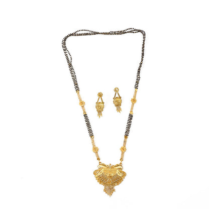 Elegant Traditional Mangalsutra Set with Grand Pendant & Matching Earrings