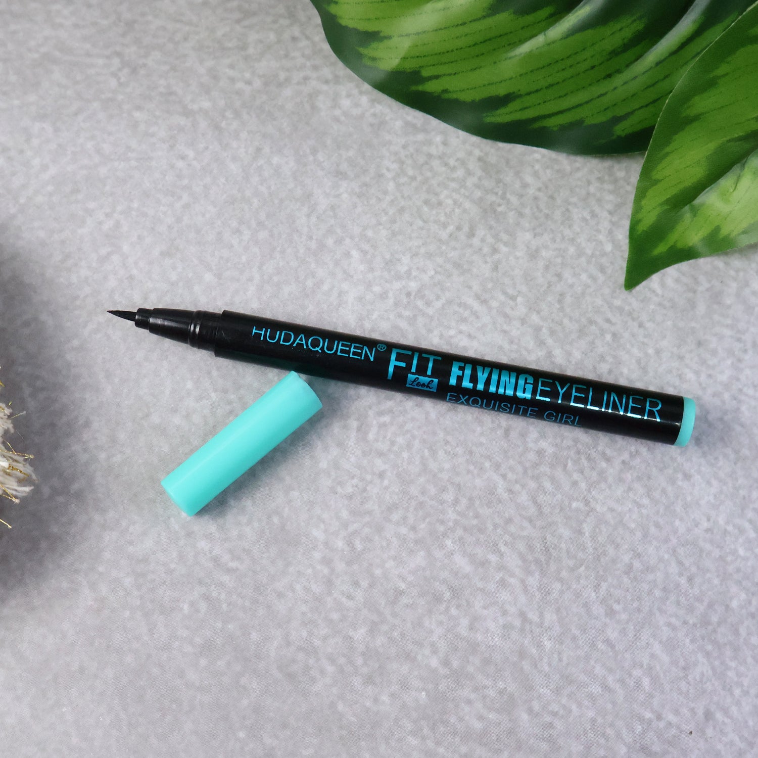 Premium FIT Flying Eyeliner Pen (1 Pc, 3 ml)