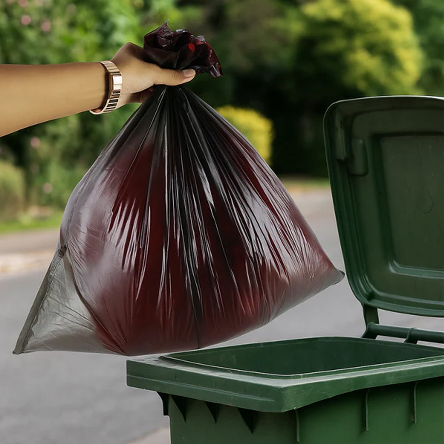 High-strength garbage bags roll for kitchen, office, and bathroom waste