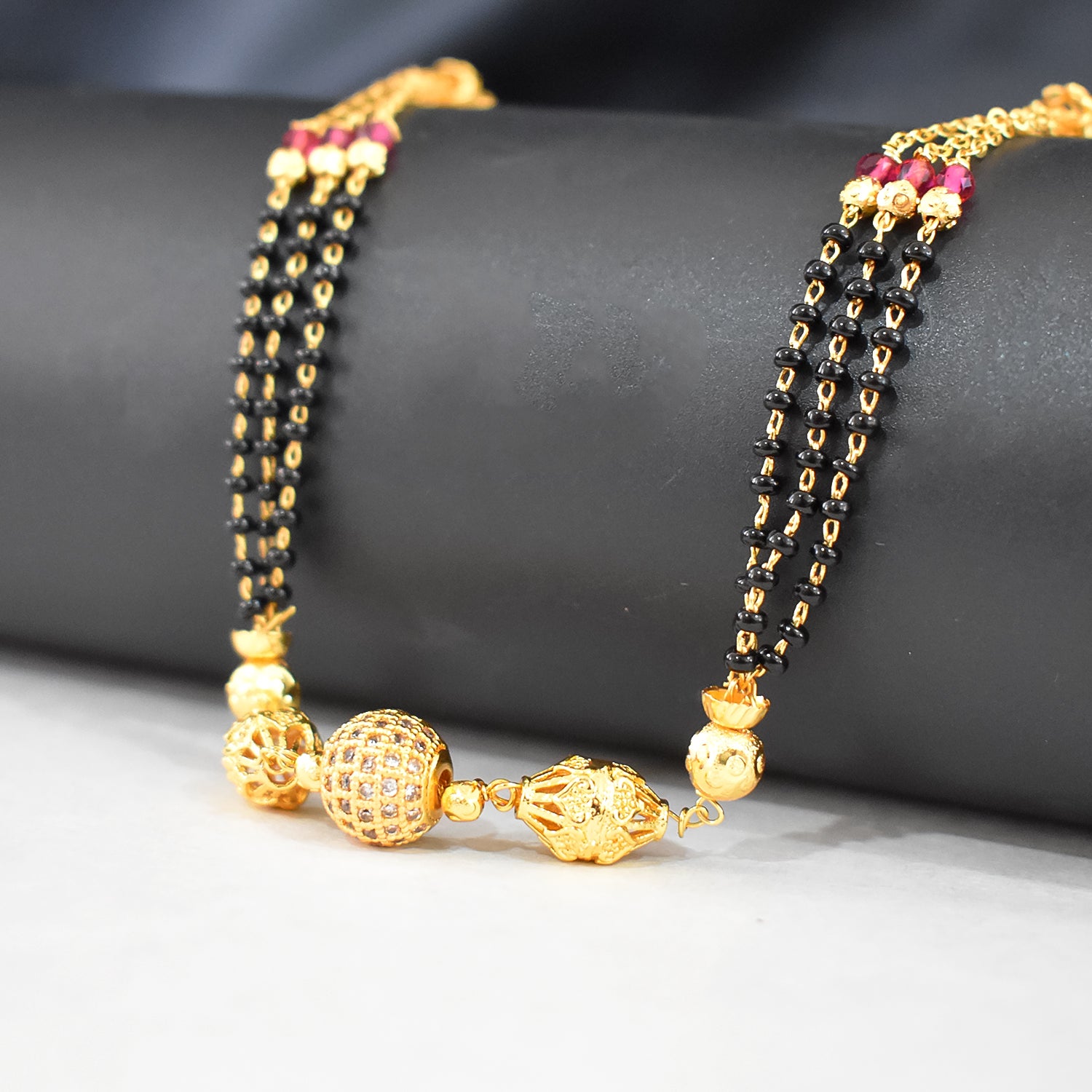 Gold mangalsutra for women