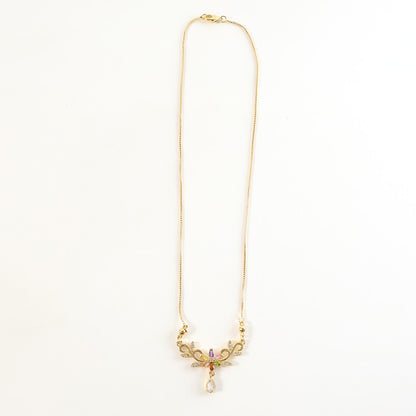 Elegant Floral Design Pendant Necklace for Women