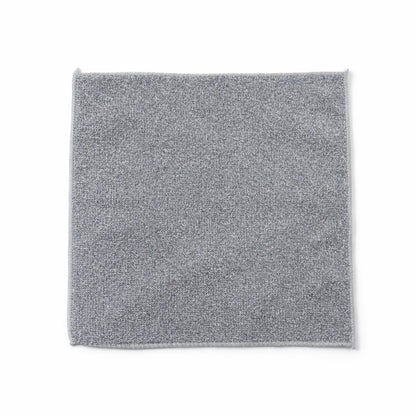 Reusable microfiber cloth folded