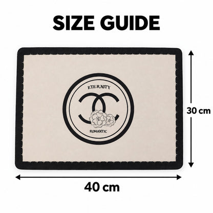 Black and Cream Bath Mat, Soft Textured Absorbent Floor Rug (1 Pc, 40x30 Cm)