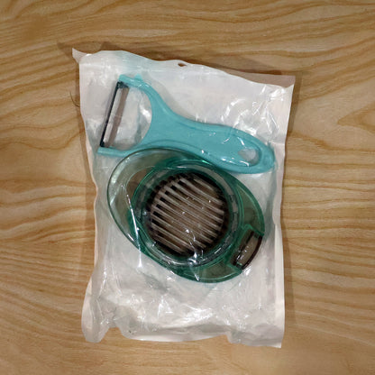 Manual vegetable slicer for quick fruit & veggie prep