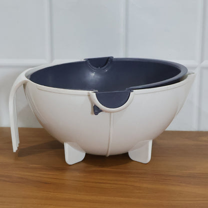 Strainer bowl used for rinsing fruits and vegetables