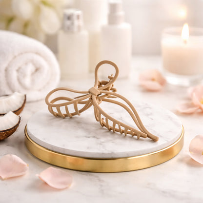 Lightweight hair claw clip for everyday use