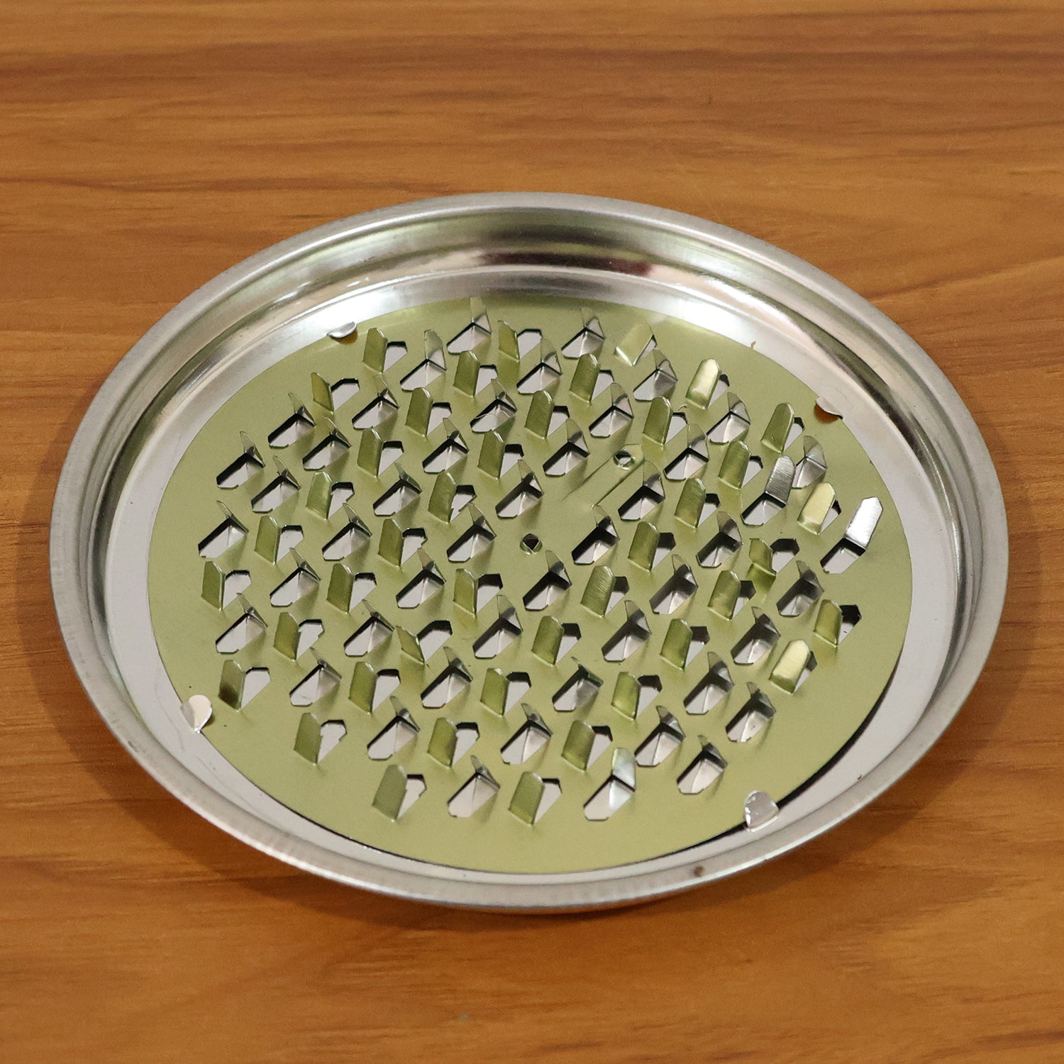 Round Metal Mosquito Coil Stand (1 Pc)