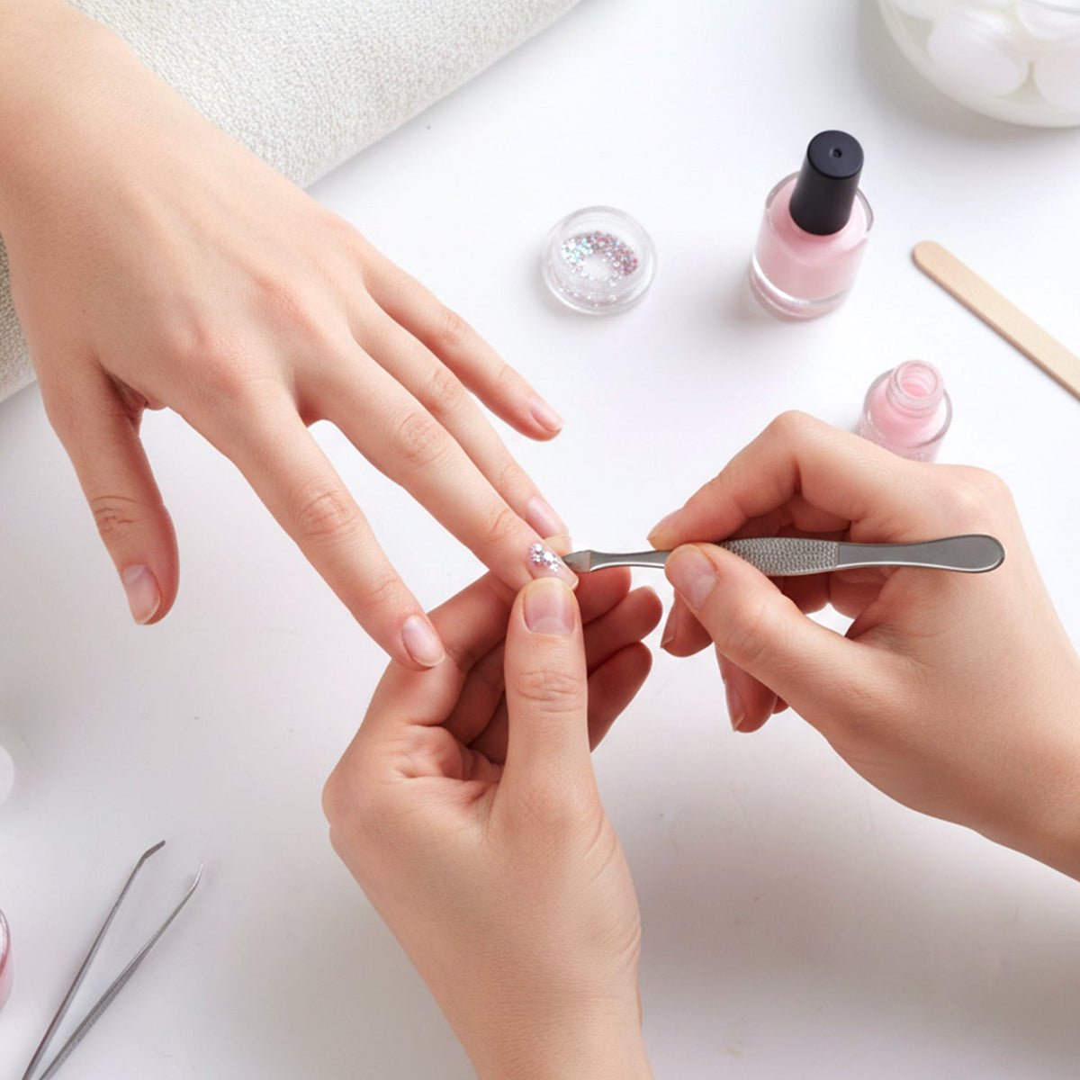 Premium Nail Care Grooming Kit – 6 in 1 Manicure Pedicure Set