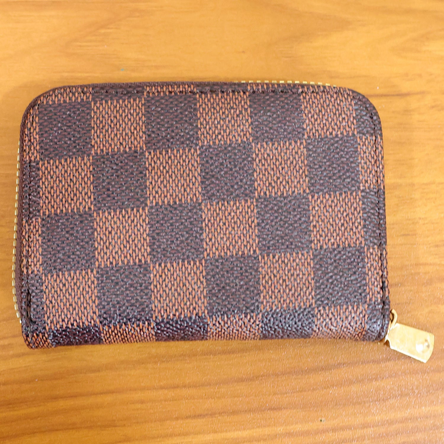 Card wallet side angle