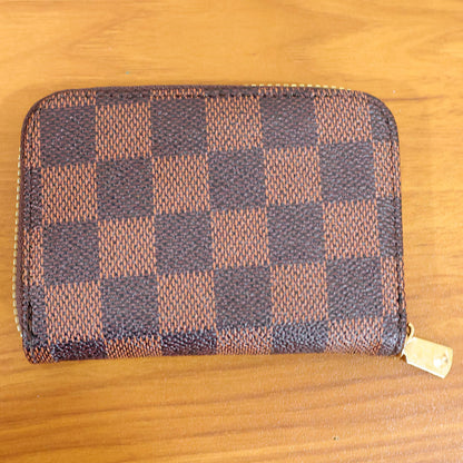Card wallet side angle