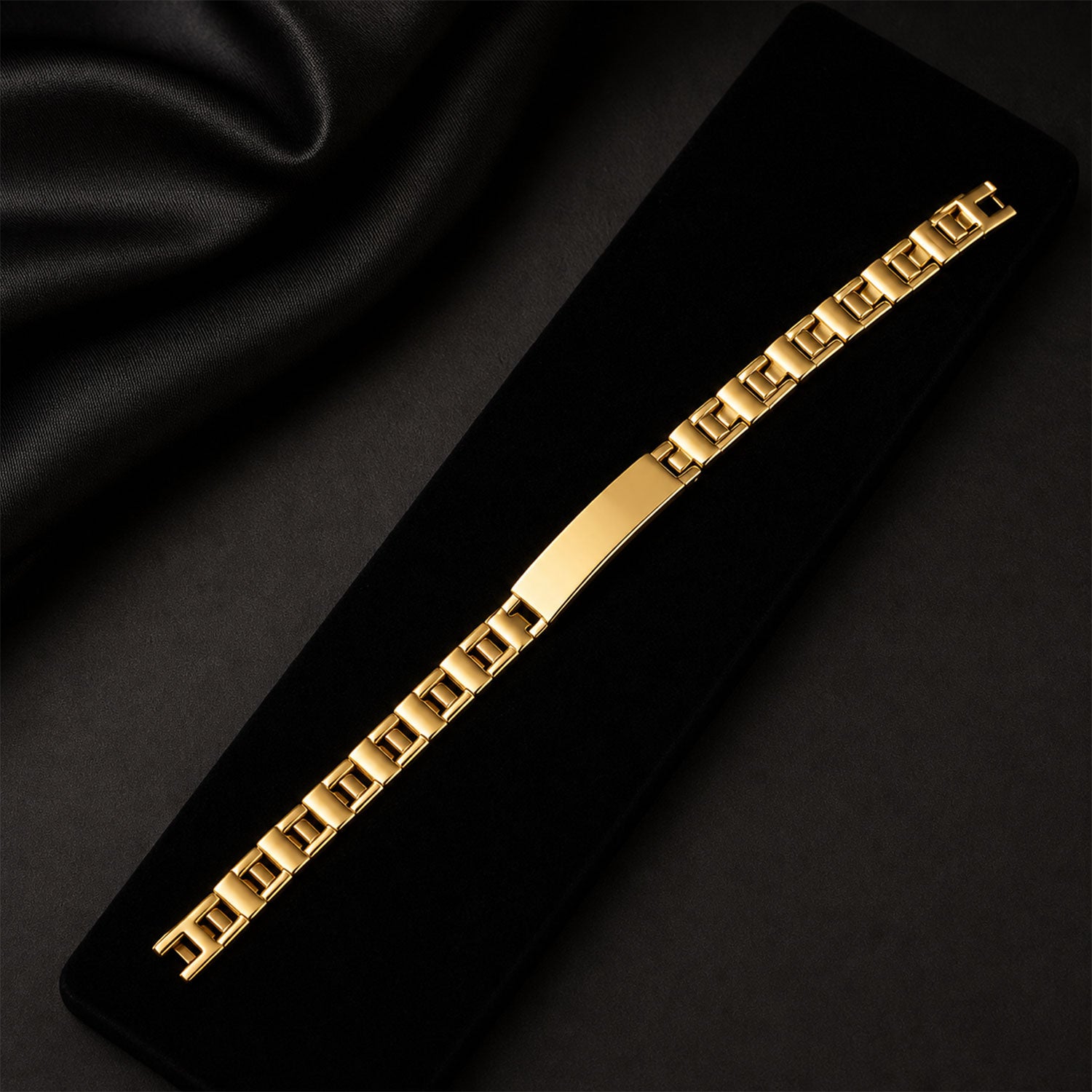 Customized Name Engraved Golden Plate Link Chain Bracelet (1 Pc)