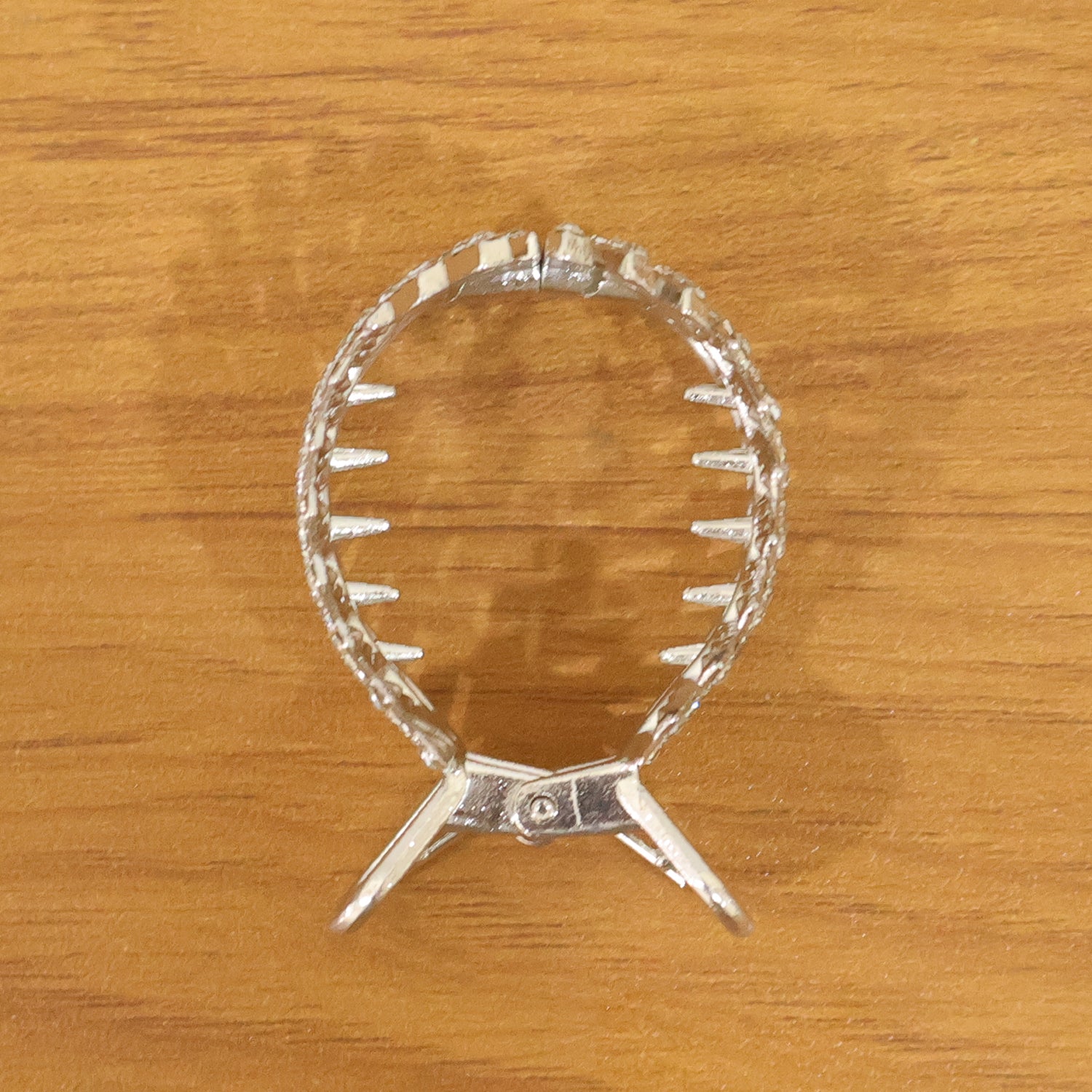 Elegant Crystal Studded Metal Hair Claw Clip (1 Pc)