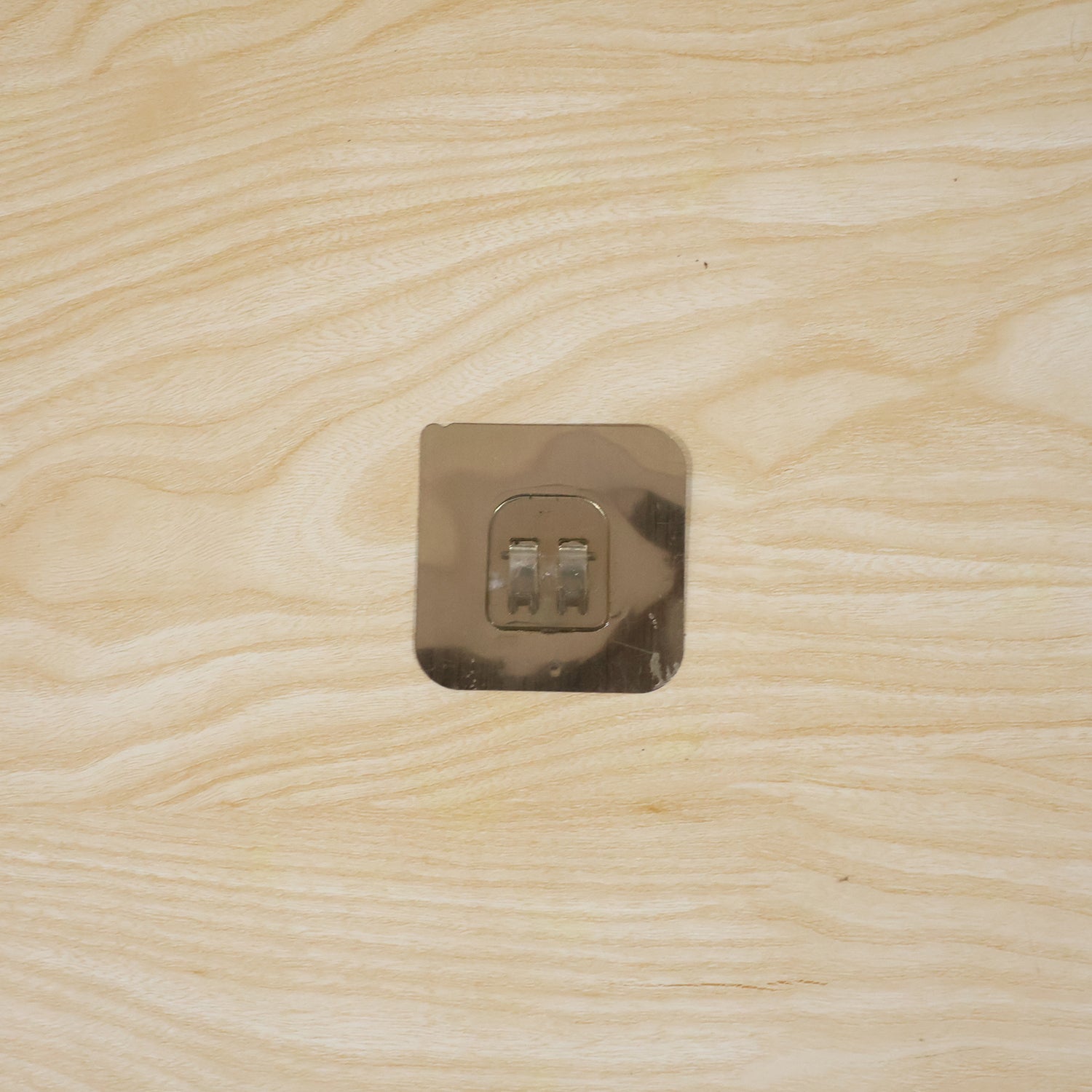 Adhesive wall hook daily use