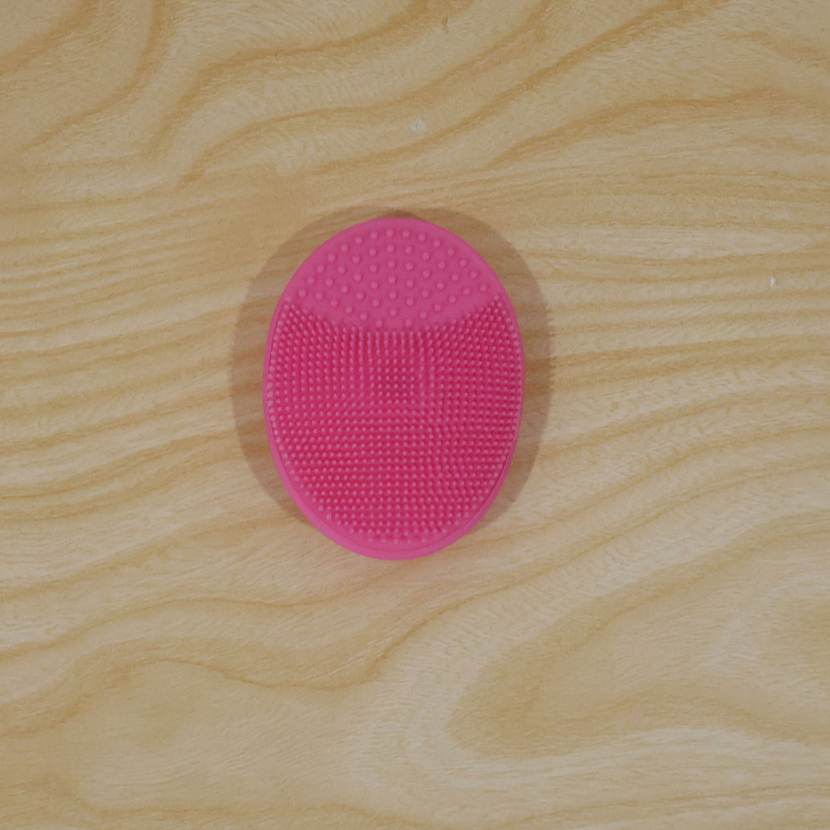 Small Silicone Face Scrubber with Grip Knob, Soft Face and Scalp Brush (1 Pc)