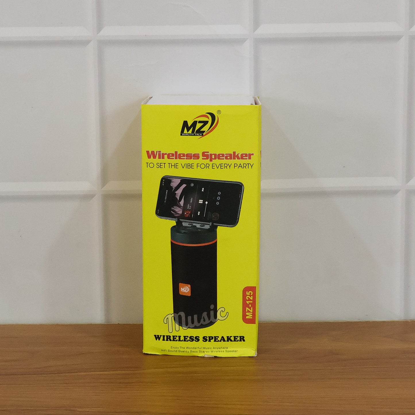 Portable Rechargeable Wireless Blootuth speaker (media player / Mix Color)