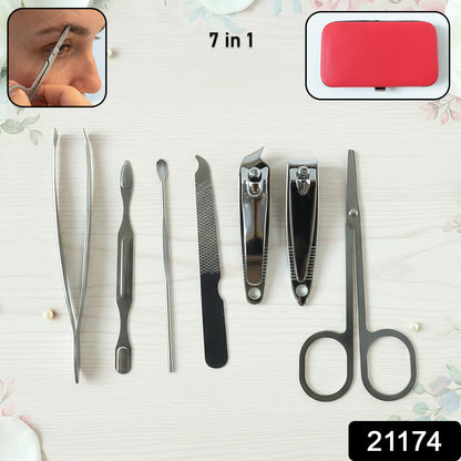 Nail Care Tools Set in Compact Case