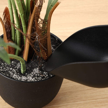 Garden soil mover trowel