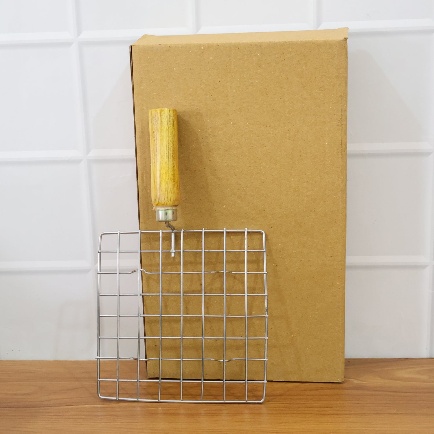 Kitchen Square Stainless Steel Roaster Jali, Barbecue Grill with Wooden Handle