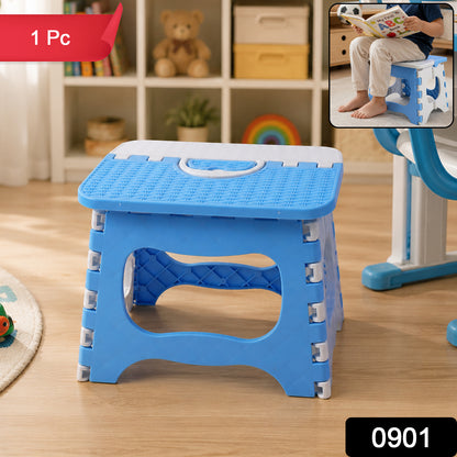 Foldable plastic step stool