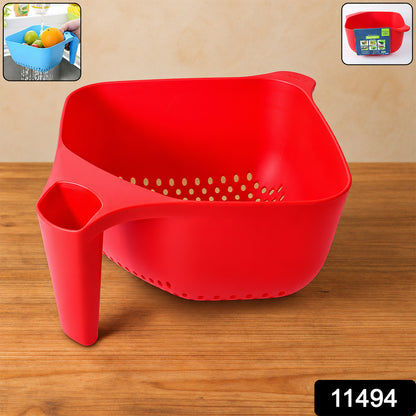 Plastic Strainer Bowl – Ergonomic Handle & Quick Drainage