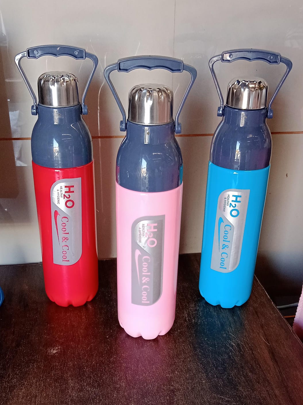 Plastic Sports Bottle Insulated, Leakproof, BPA-Free (1100Ml / Mix Color)