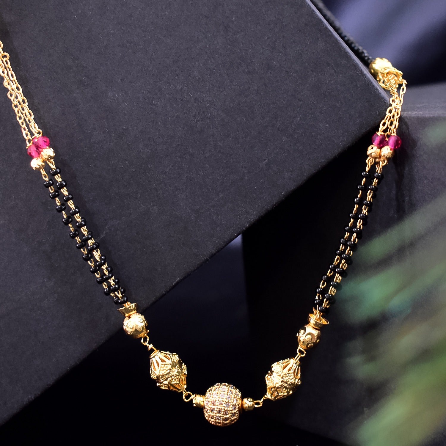 Gold mangalsutra for women