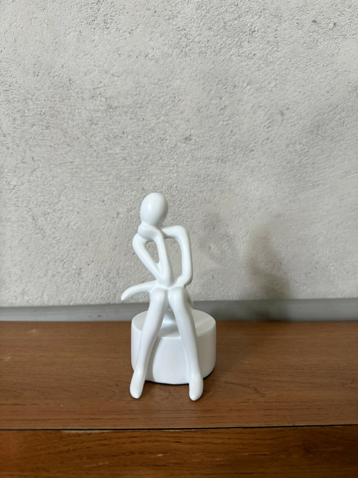 Abstract Thinking Man poly-resin Sculpture Modern White Showpiece for Home Decor