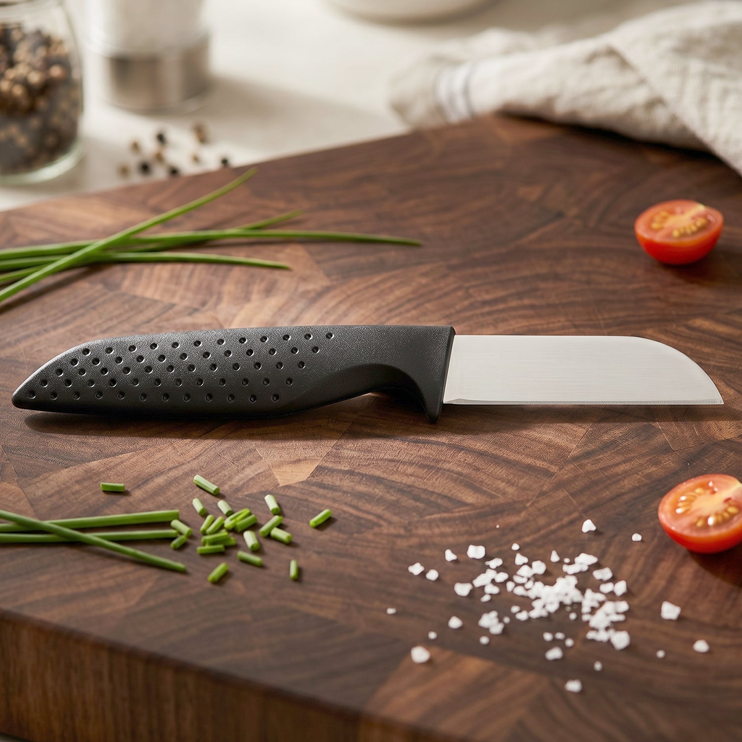 Knife set with ergonomic plastic handles
