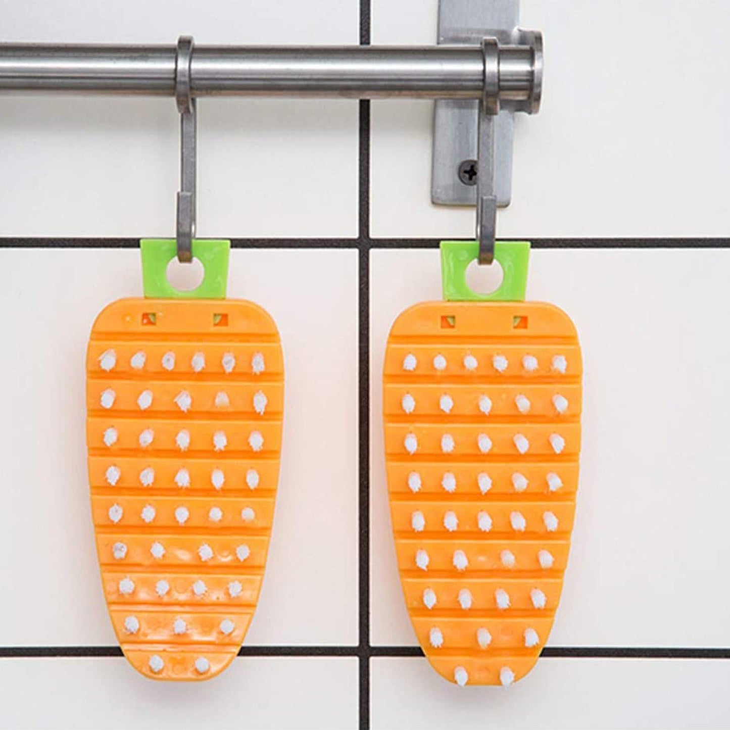 Carrot-Shaped Non-Toxic Vegetable Scrubbing Brush for Fruits & Veggies