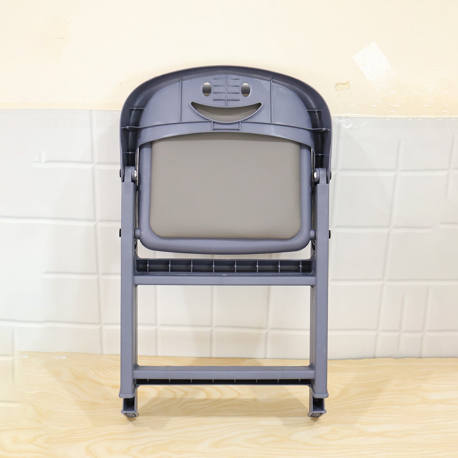Plastic foldable kids chair live product photo