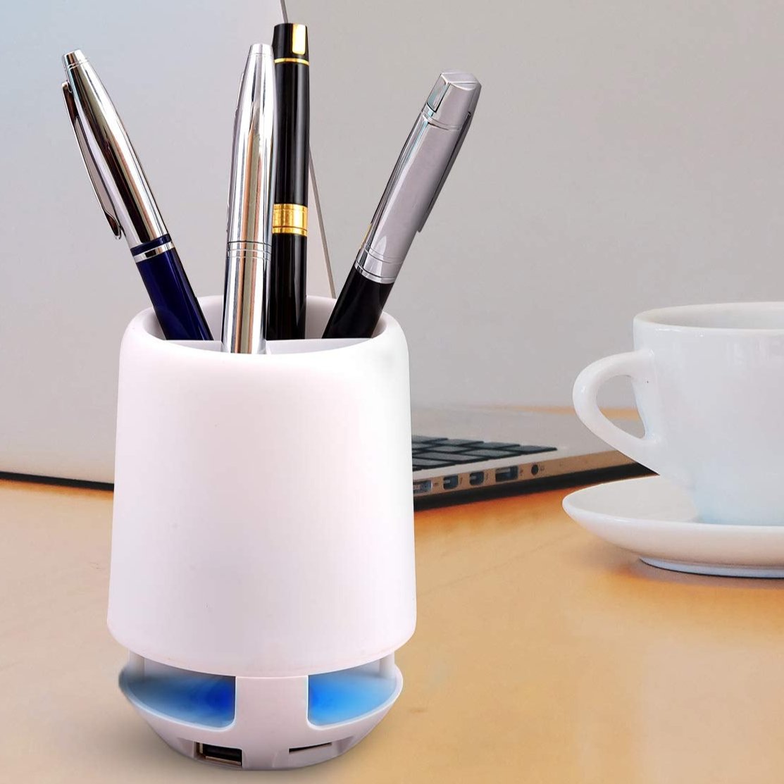 Multifunctional 4-Compartment Pen Holder with 5W Bluetooth Speaker & Smart Color-Changing Desk Lamp