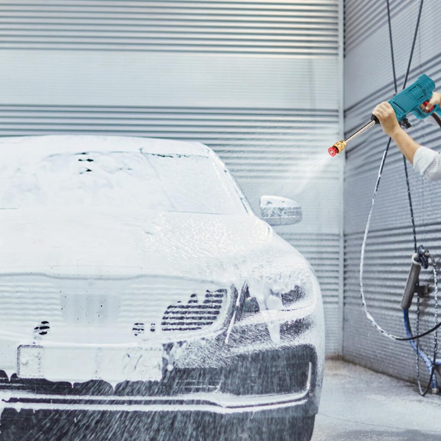 Cordless pressure washer gun for car washing