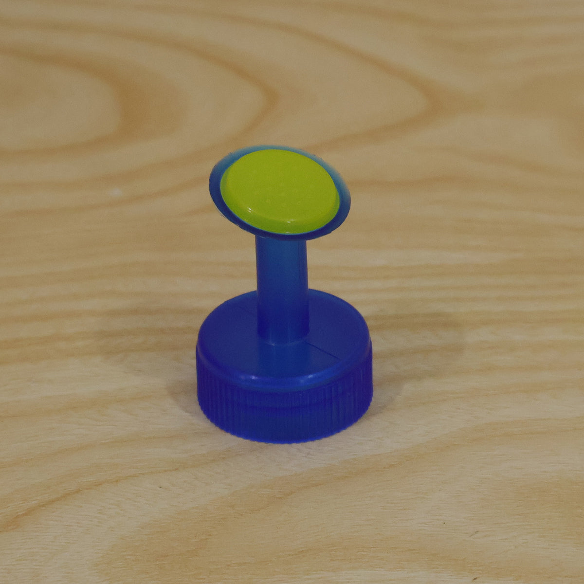Sprinkler water bottle cap live product photo