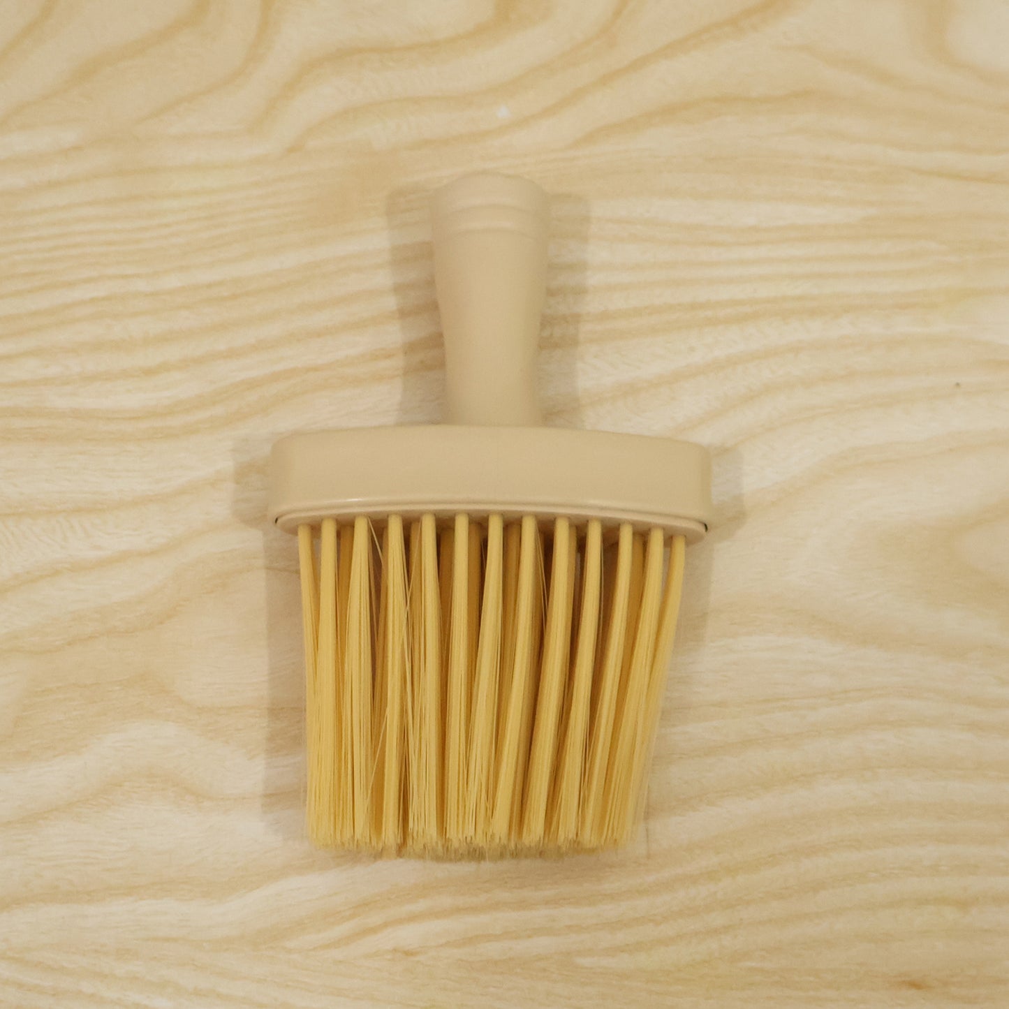 Live photo of car dust cleaning brush