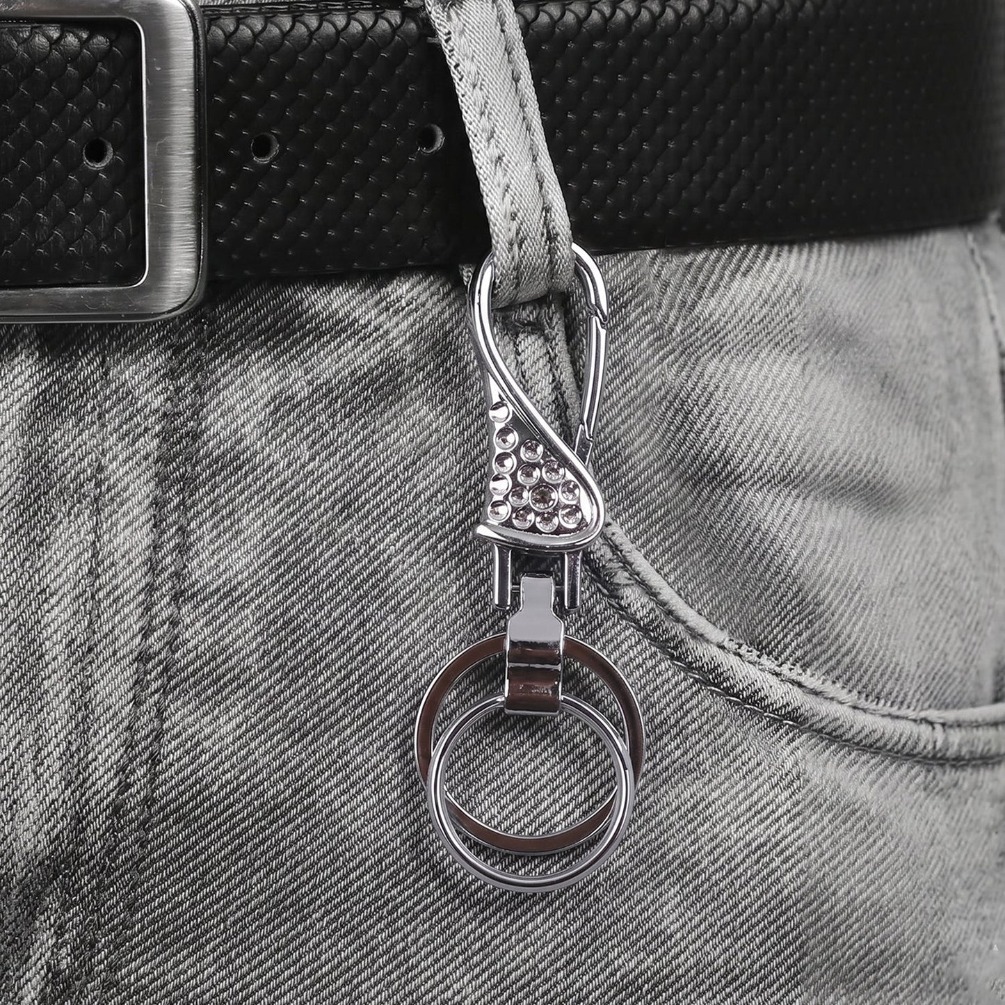 16130 metal key holder live use