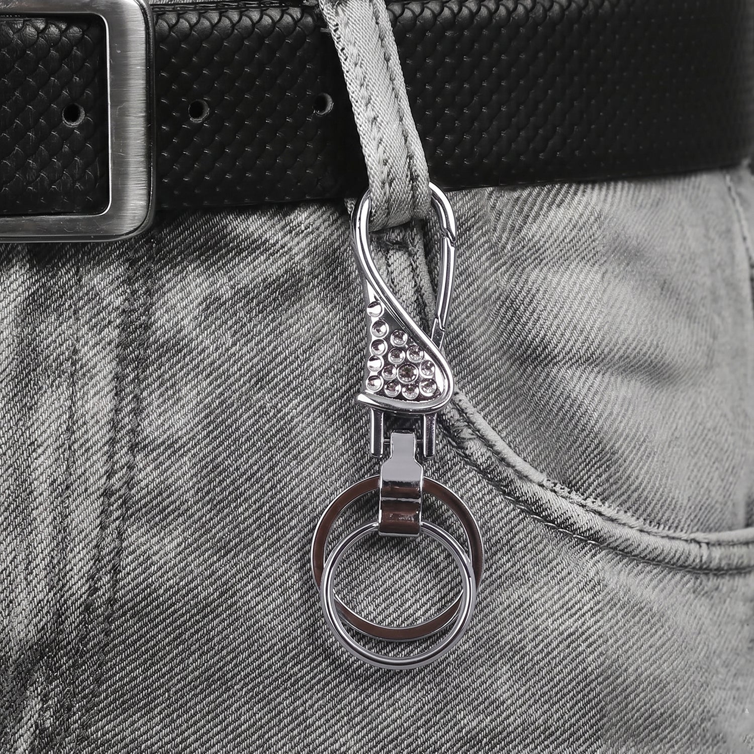 16130 metal key holder live use