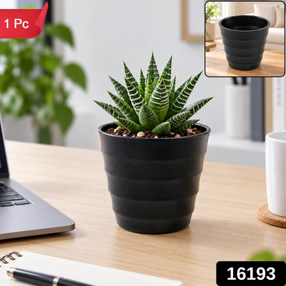 Decorative Plastic Indoor Flower Pot with Modern Ribbed Design for Home Plants