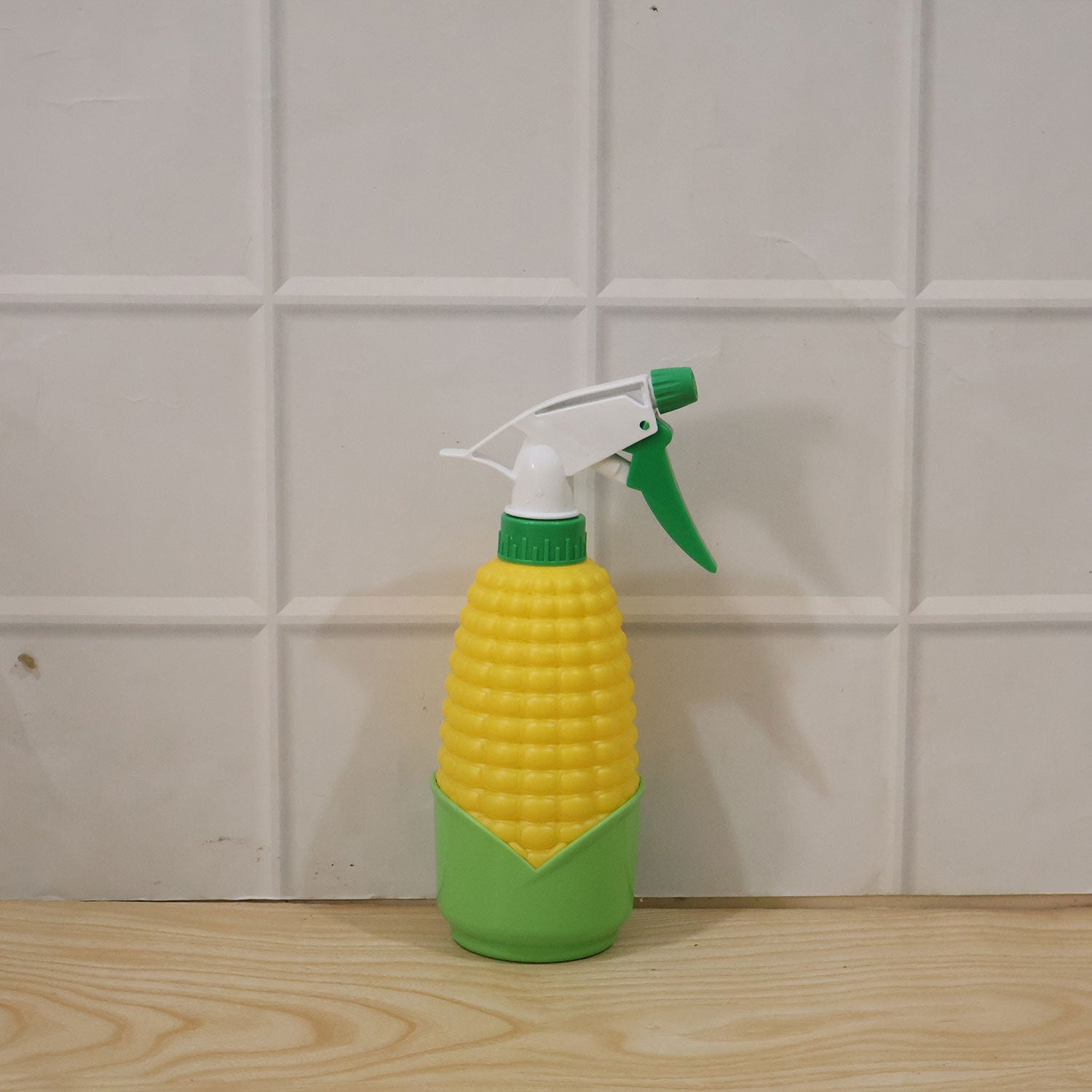 17128 corn shape spray bottle product